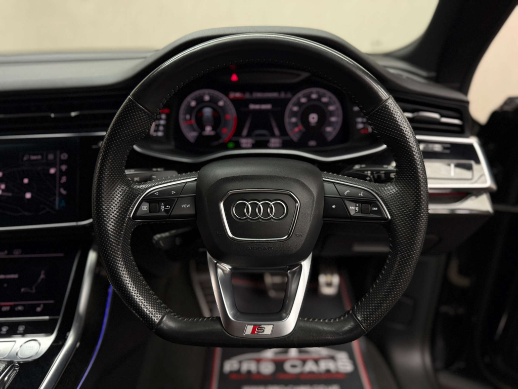 Audi Q8  Black #34