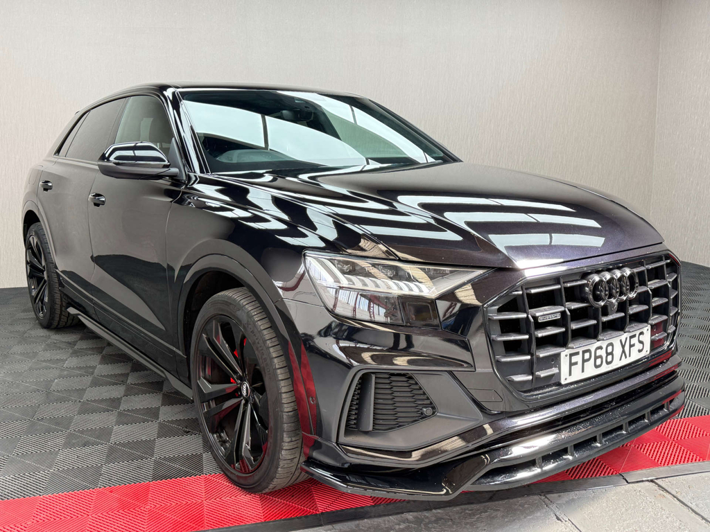 Audi Q8  Black #7