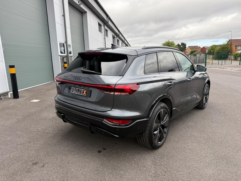 Audi E-tron 100Kwh Performance Black Edition Suv Grey #6