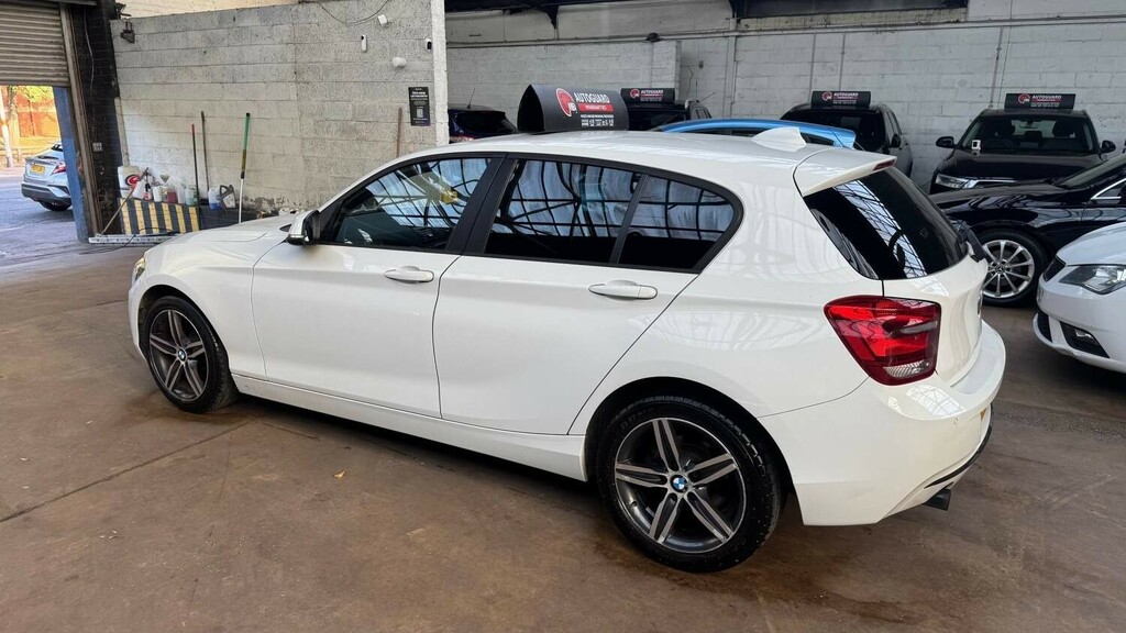 BMW 1 Series 2013 2.0 116D Sport White #3