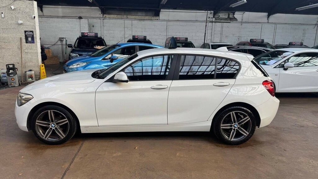 BMW 1 Series 2013 2.0 116D Sport White #2