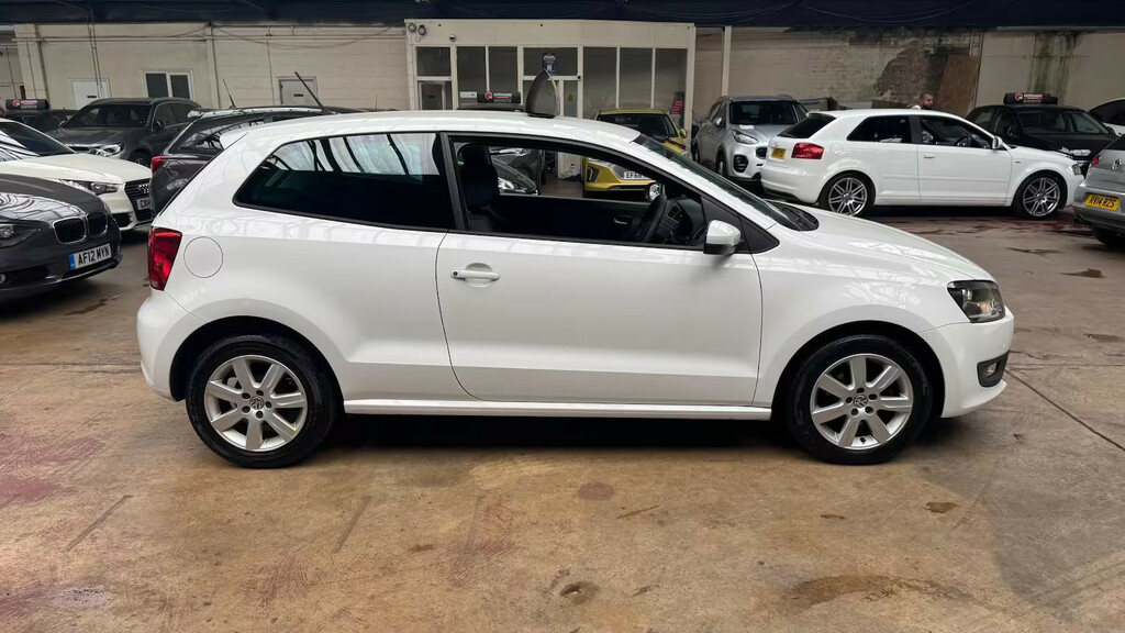 Volkswagen Polo 1.2 60 Match Hatchback White #4