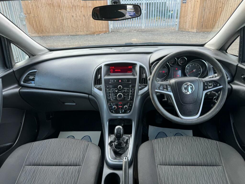 Vauxhall Astra Design Silver #28