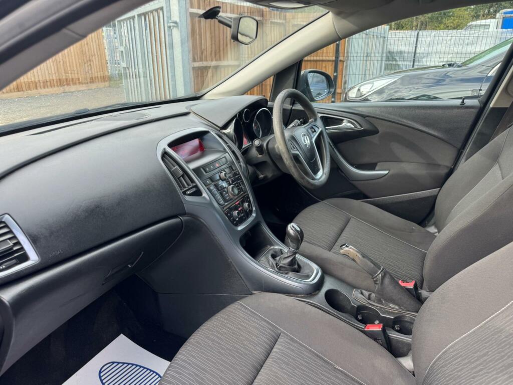 Vauxhall Astra Design Silver #32