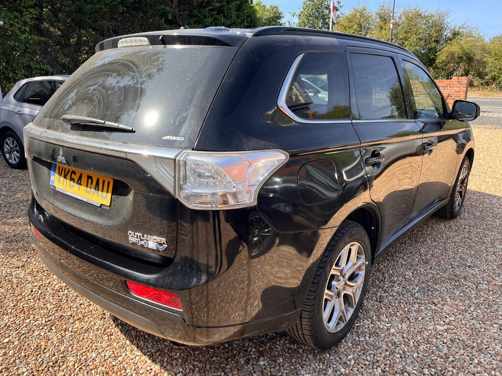 Mitsubishi Outlander 2.0H 12Kwh Gx4h Suv Plug-in Hybrid Cvt Black #4