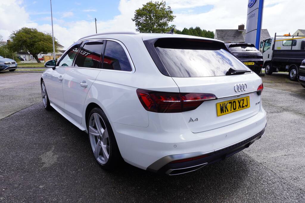 Audi A4 Avant Technik White #15