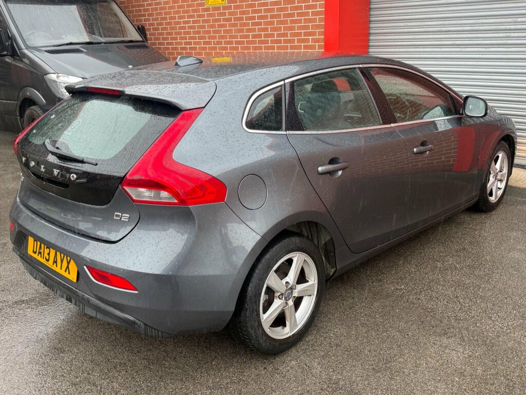 Volvo V40 1.6 D2 Se Lux Nav Hatchback Euro White #35