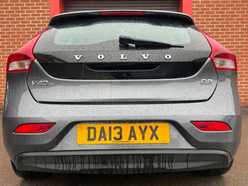 Volvo V40 1.6 D2 Se Lux Nav Hatchback Euro White #30
