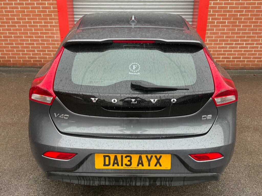 Volvo V40 1.6 D2 Se Lux Nav Hatchback Euro White #31