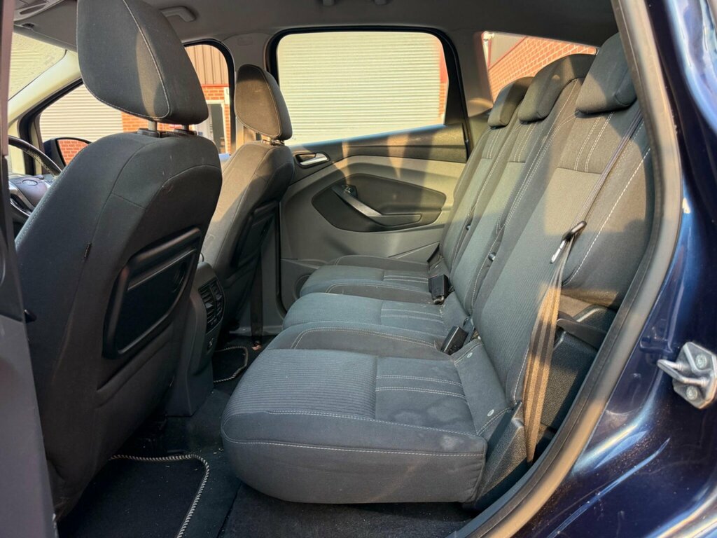 Ford C-Max Titanium Black #26