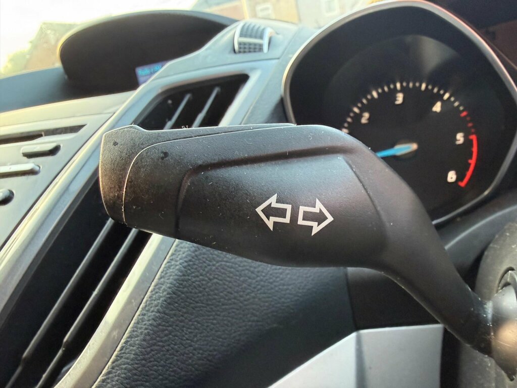 Ford C-Max Titanium Black #15