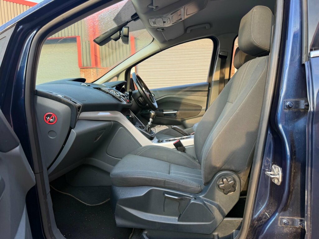 Ford C-Max Titanium Black #24