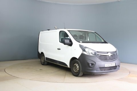 Vauxhall Vivaro 1.6 Cdti 2900 EN19MXE White #2