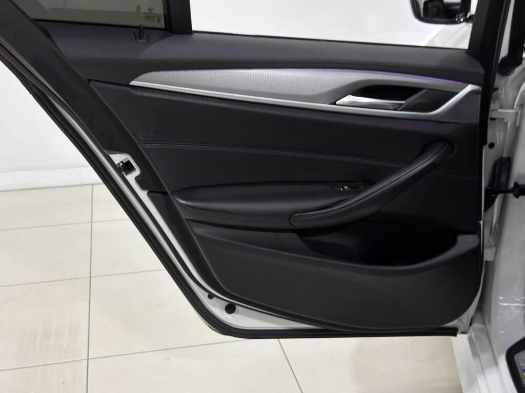 BMW 5 Series 520D M Sport White #79