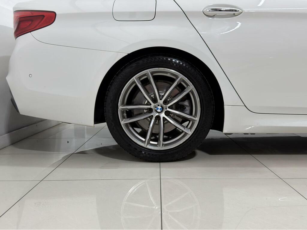 BMW 5 Series 520D M Sport White #90