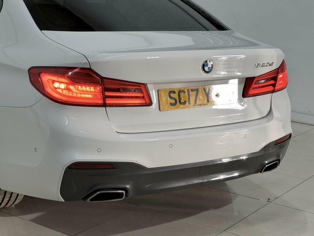 BMW 5 Series 520D M Sport White #24