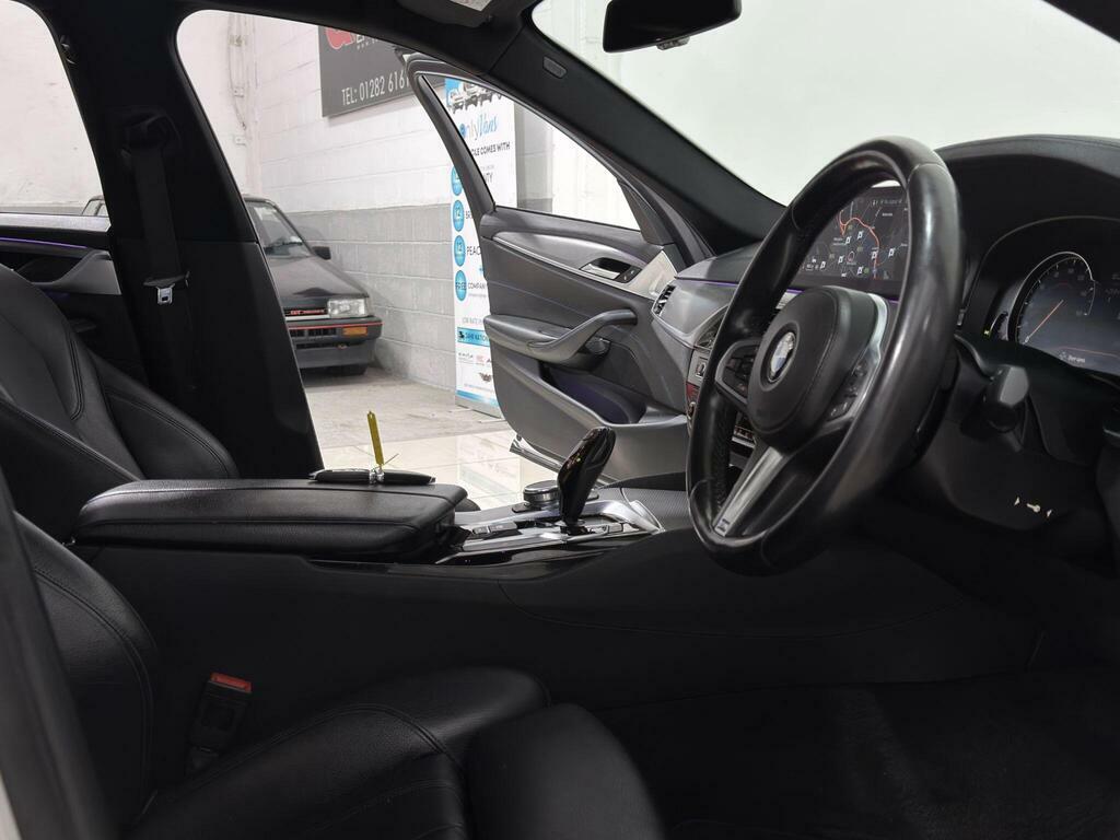 BMW 5 Series 520D M Sport White #48