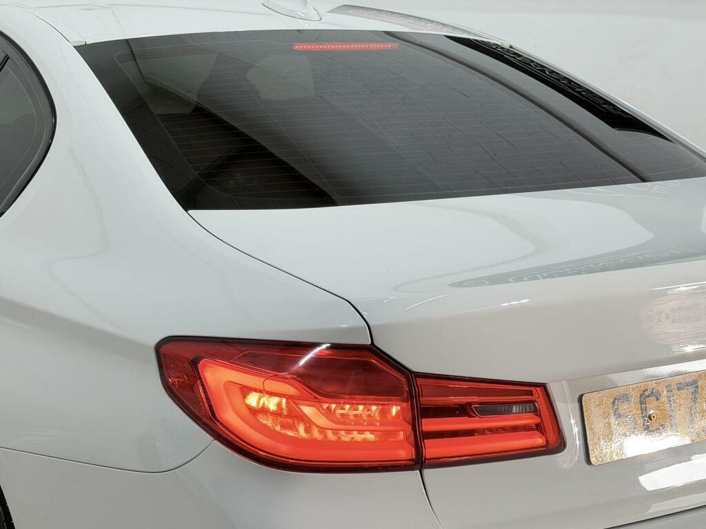 BMW 5 Series 520D M Sport White #29