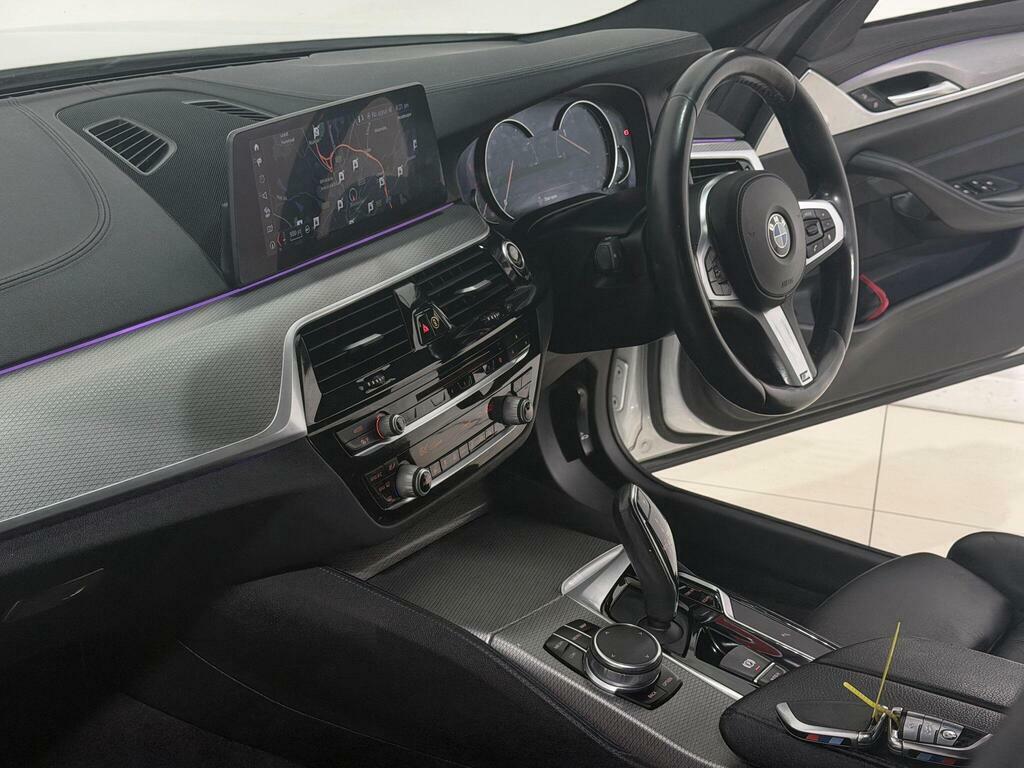BMW 5 Series 520D M Sport White #34