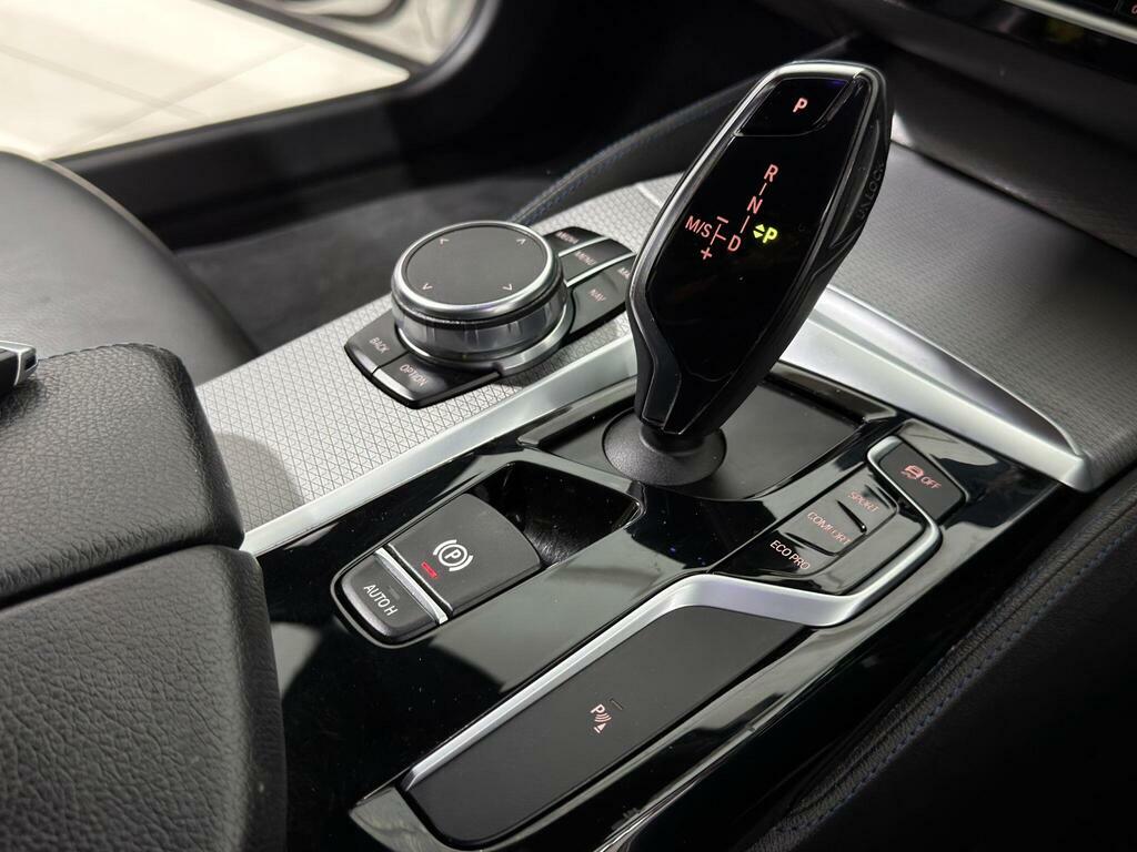 BMW 5 Series 520D M Sport White #52