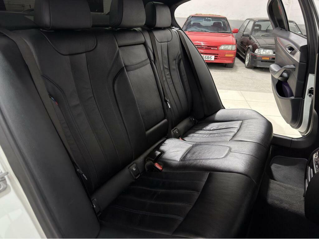 BMW 5 Series 520D M Sport White #72