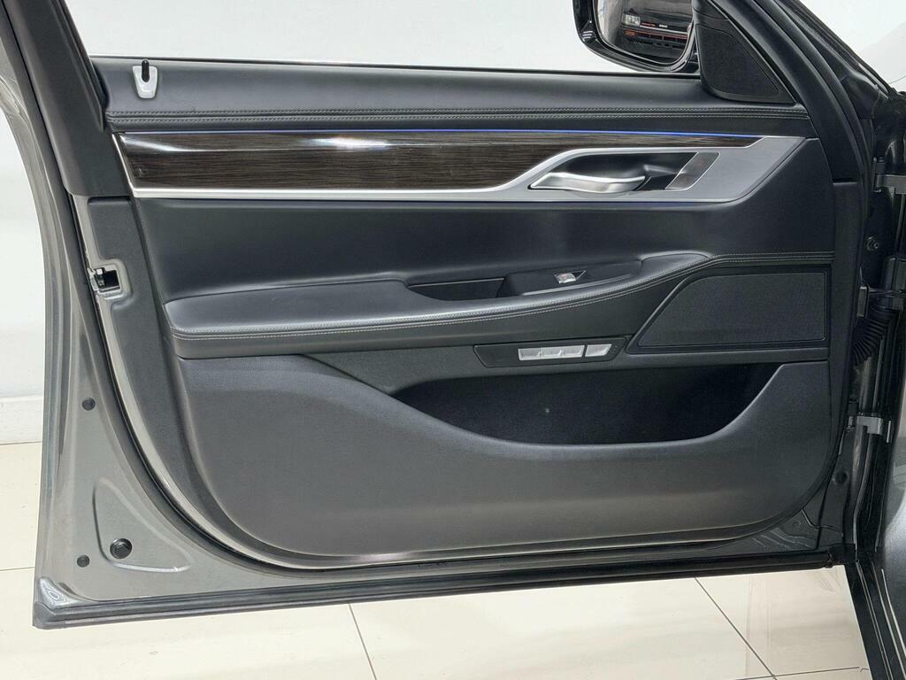 BMW 7 Series Automatic Grey #80