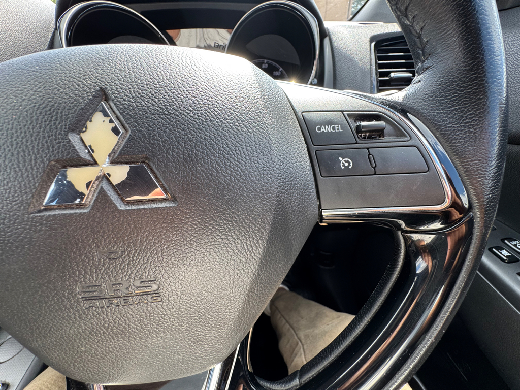 Mitsubishi ASX Dynamic White #47