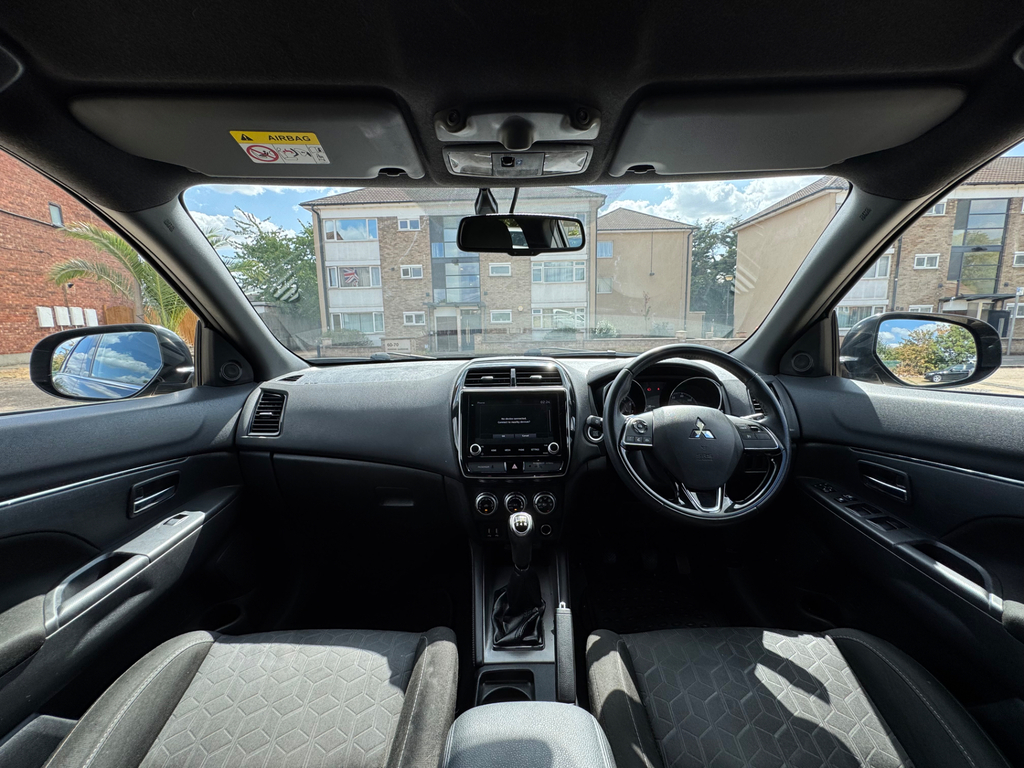 Mitsubishi ASX Dynamic White #39