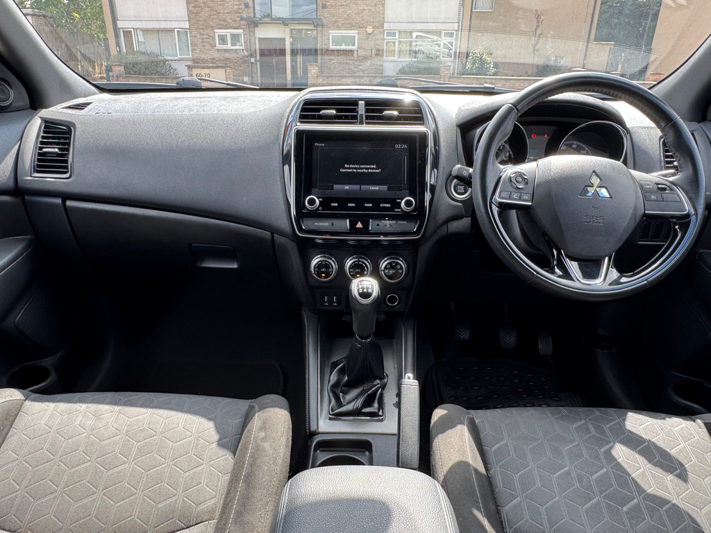 Mitsubishi ASX Dynamic White #50