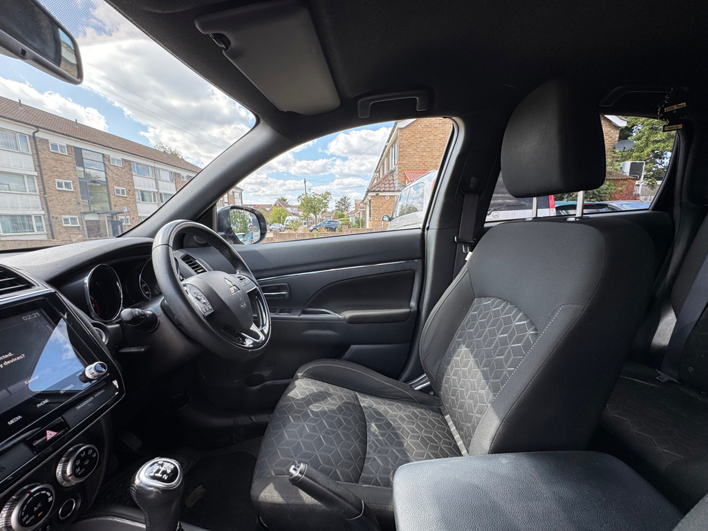 Mitsubishi ASX Dynamic White #21
