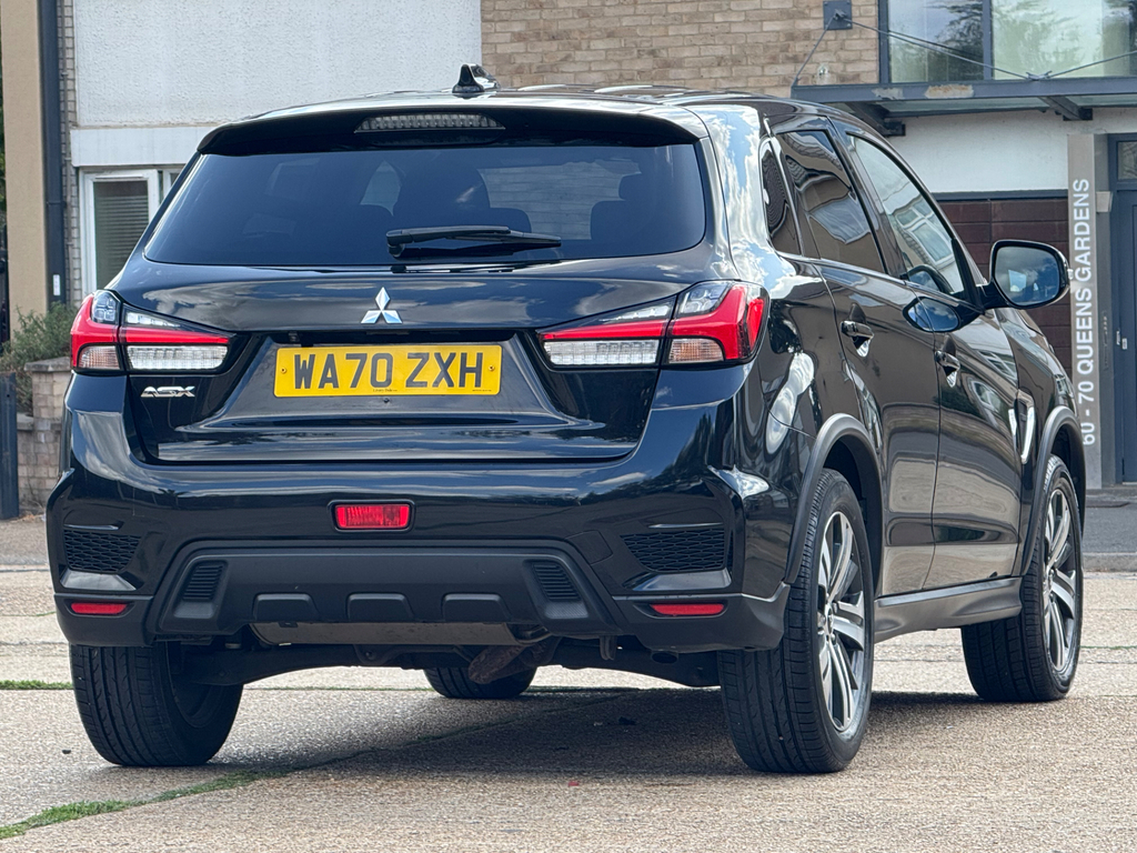 Mitsubishi ASX Dynamic White #70
