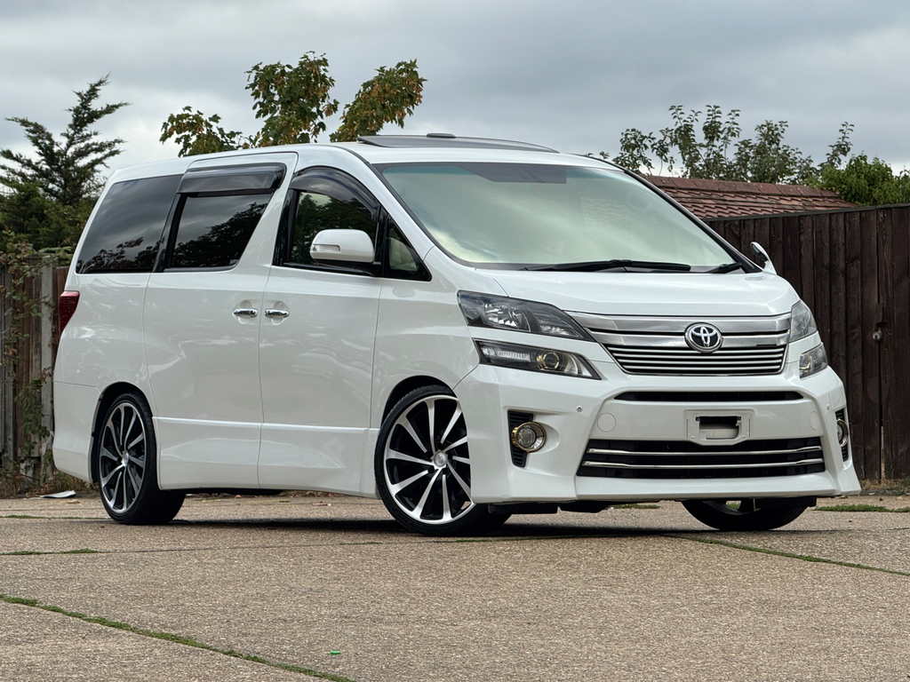 Toyota Vellfire Toyota Vellfire 350Z Golden Eye,v6 3.5L, 7 White
