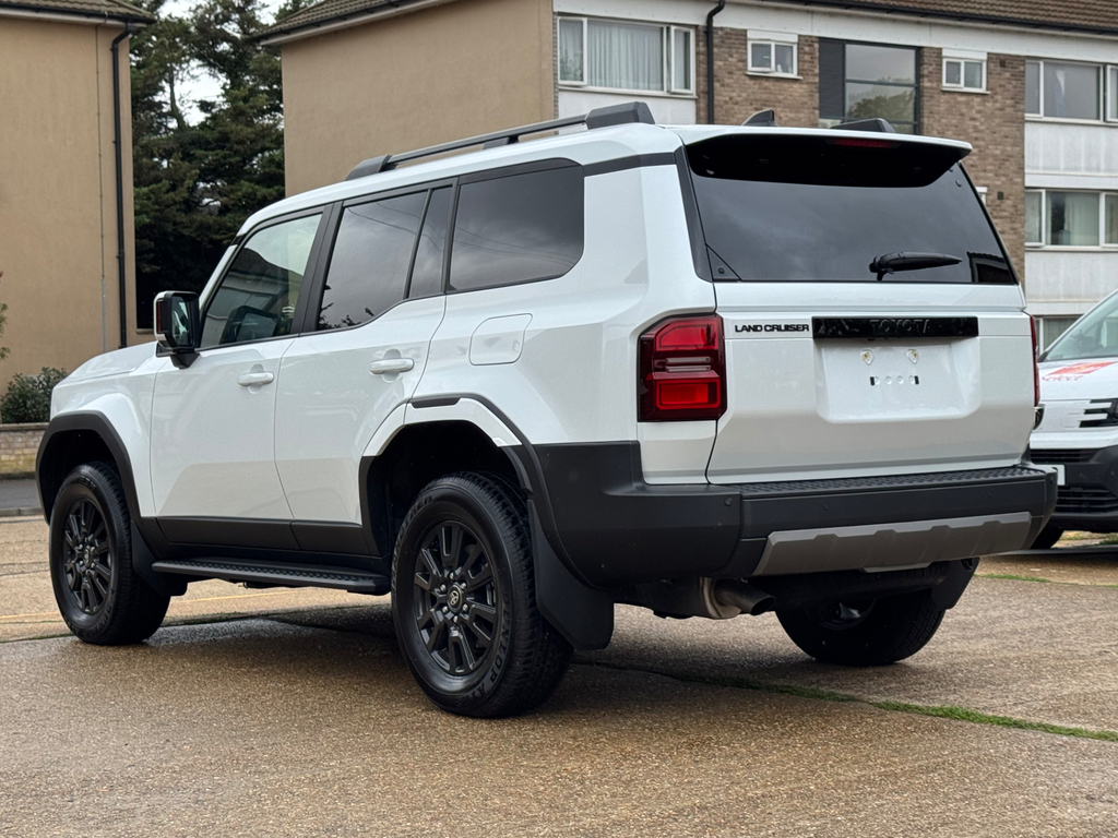 Toyota Land Cruiser Land Cruiser Prado VX First Ed Lc250 2.7L 7 White #6