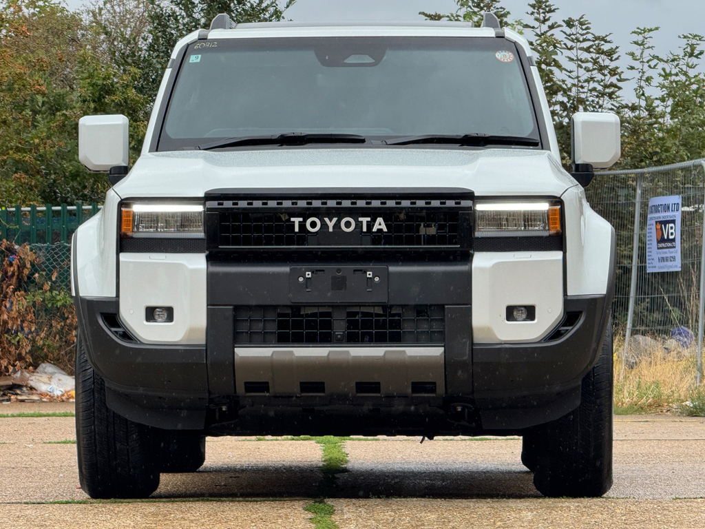 Toyota Land Cruiser Land Cruiser Prado VX First Ed Lc250 2.7L 7 White #2