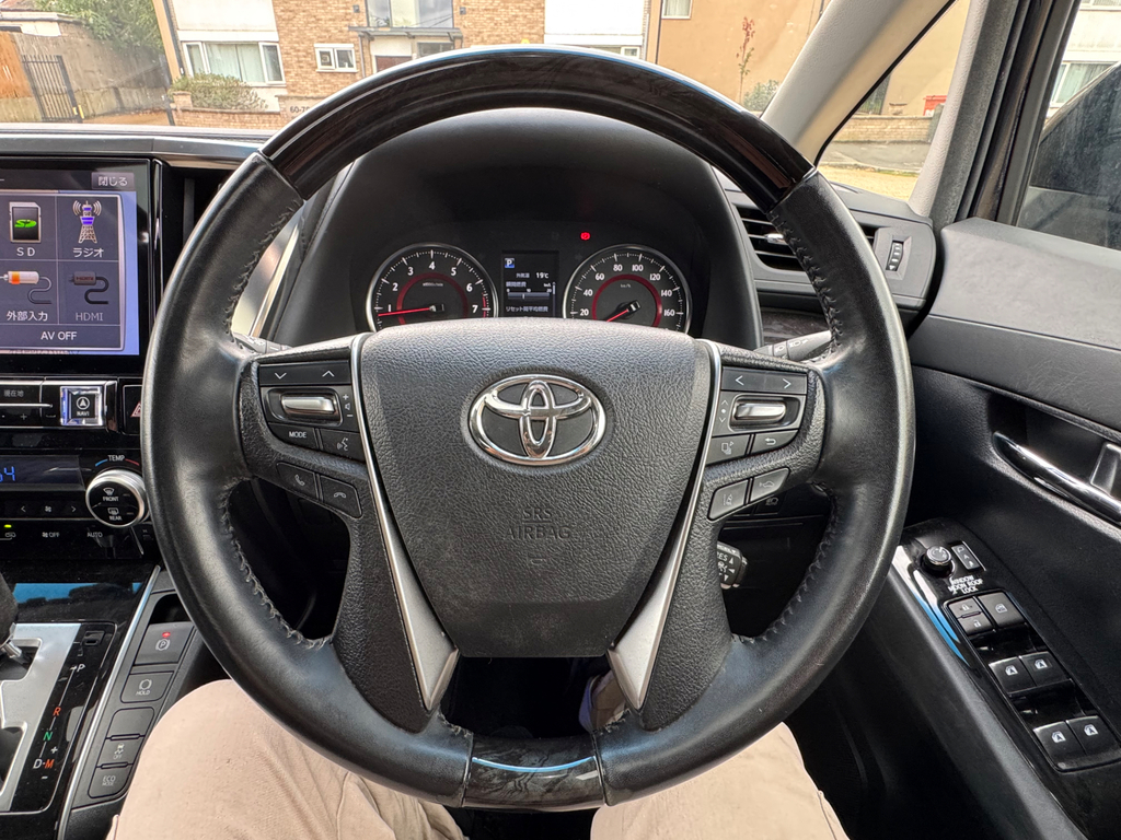 Toyota Vellfire 3.5 V6 Vellfire Executive Black #57