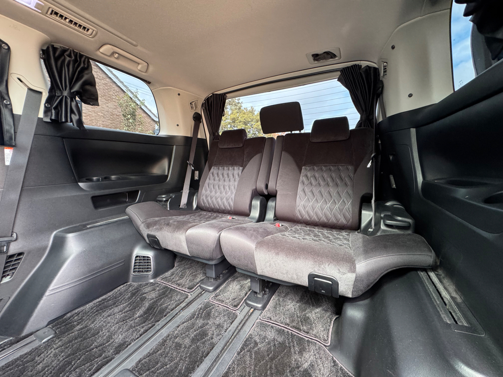 Toyota Vellfire 3.5 V6 Vellfire Executive Black #36