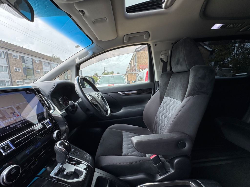 Toyota Vellfire 3.5 V6 Vellfire Executive Black #21