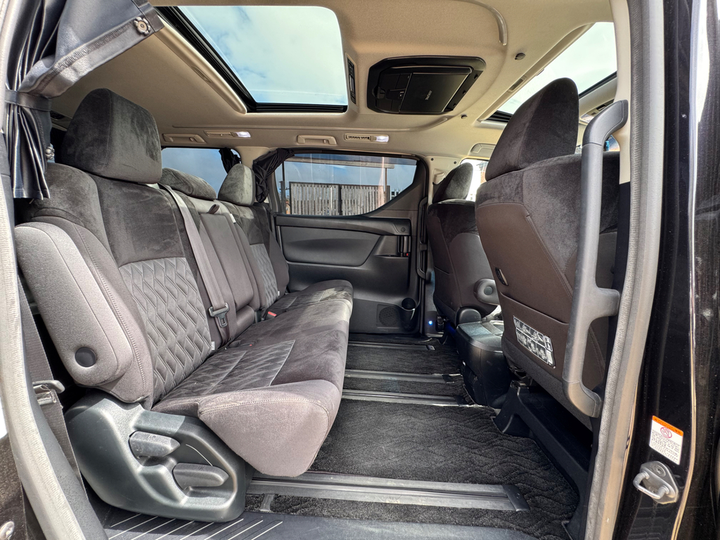 Toyota Vellfire 3.5 V6 Vellfire Executive Black #29