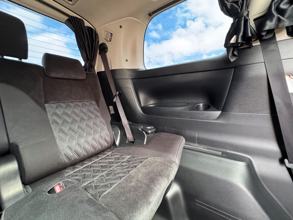 Toyota Vellfire 3.5 V6 Vellfire Executive Black #35