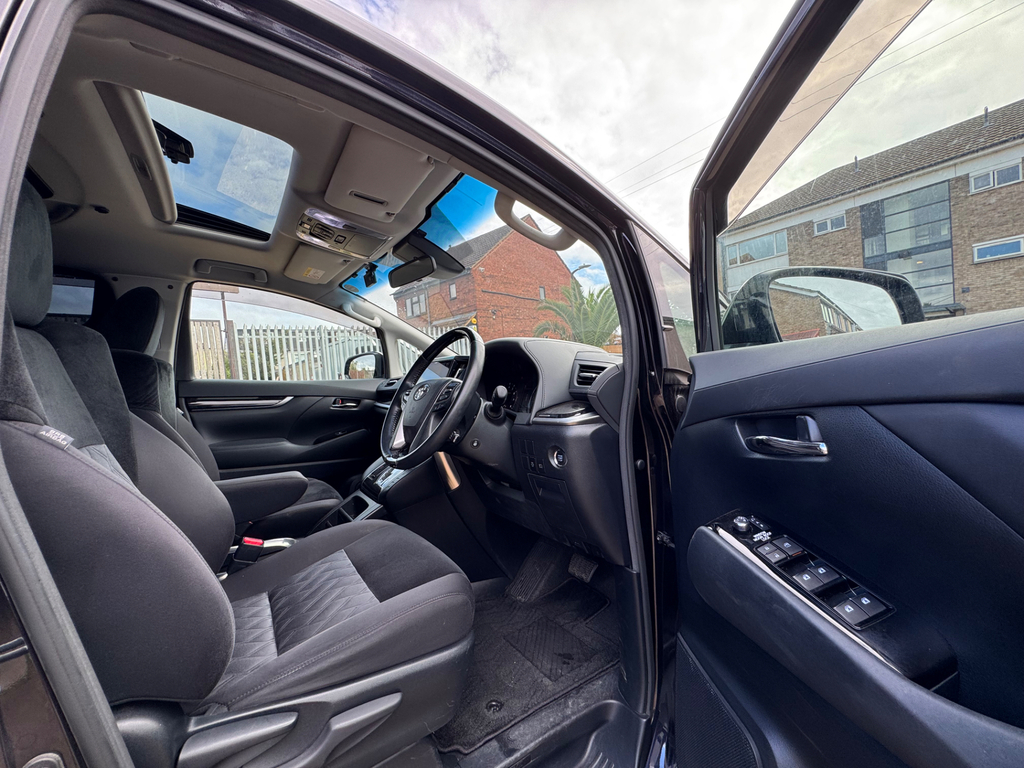 Toyota Vellfire 3.5 V6 Vellfire Executive Black #10