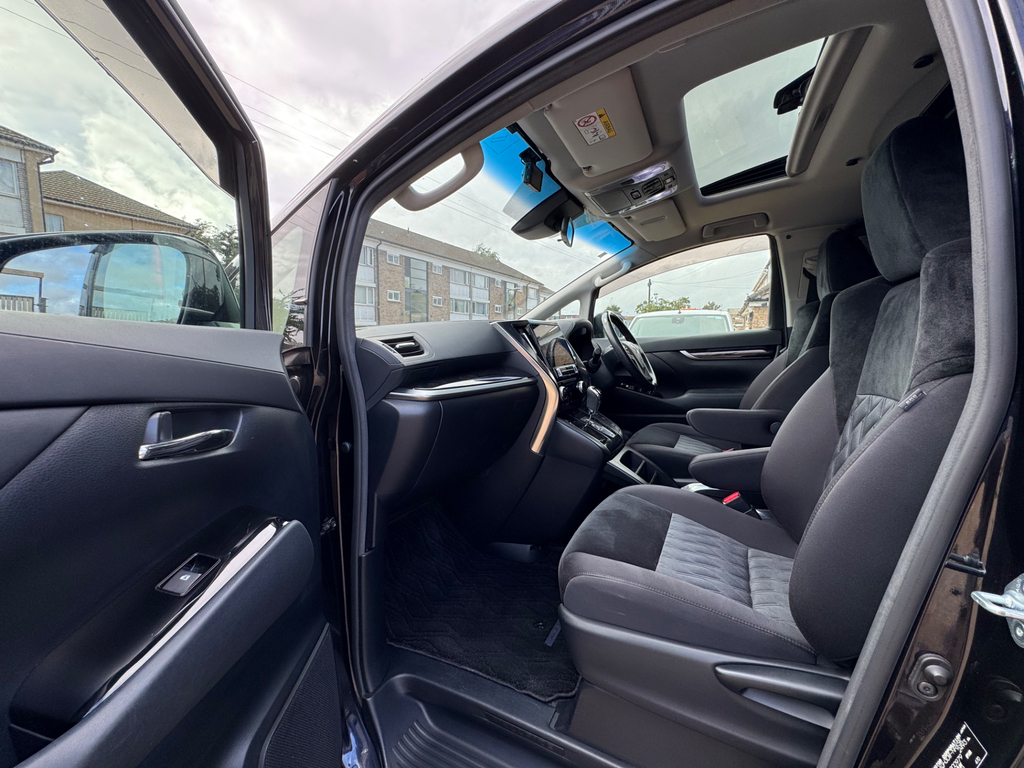 Toyota Vellfire 3.5 V6 Vellfire Executive Black #17