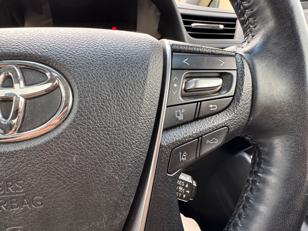 Toyota Vellfire 3.5 V6 Vellfire Executive Black #59