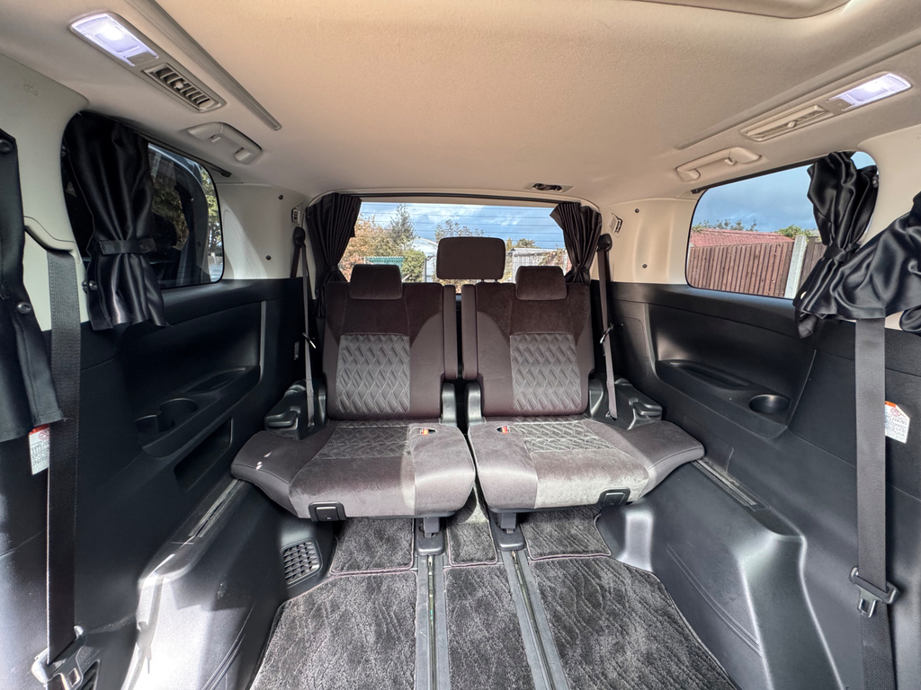 Toyota Vellfire 3.5 V6 Vellfire Executive Black #33