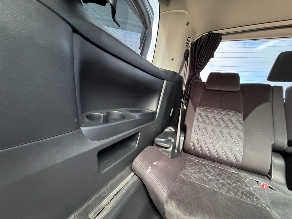Toyota Vellfire 3.5 V6 Vellfire Executive Black #34