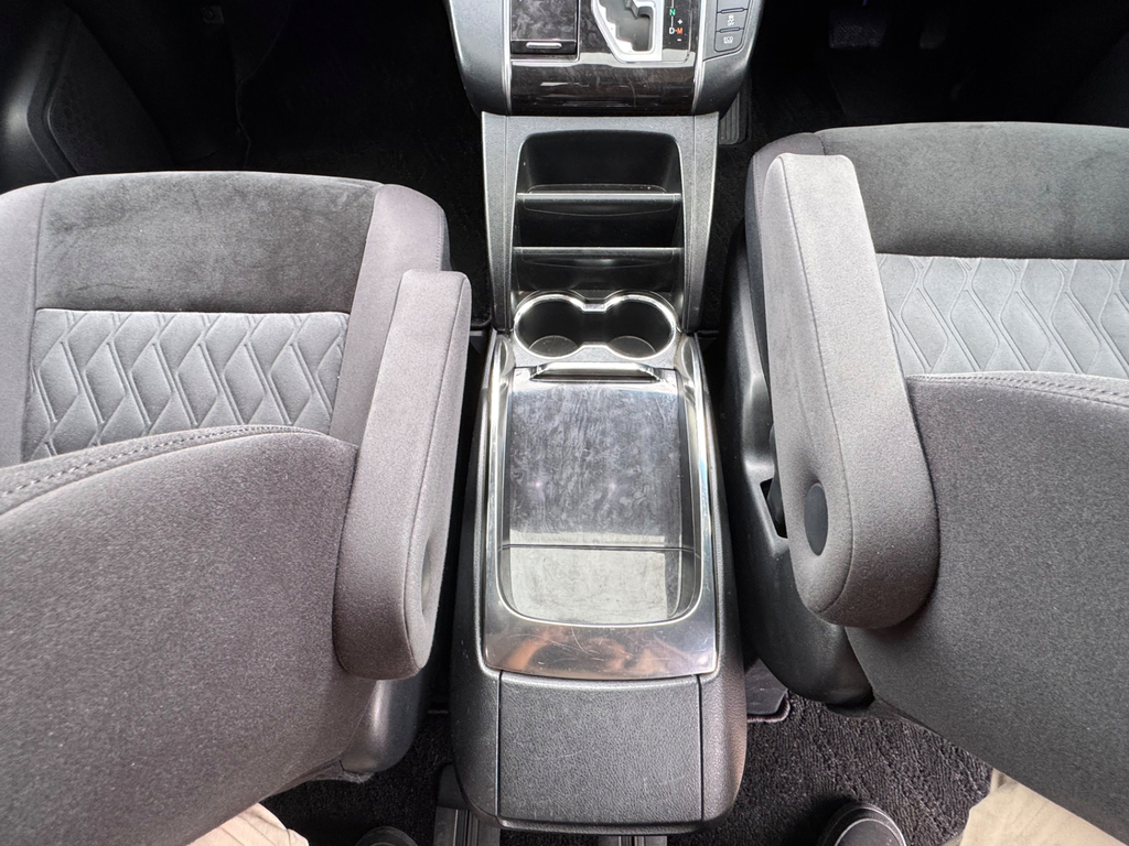 Toyota Vellfire 3.5 V6 Vellfire Executive Black #70
