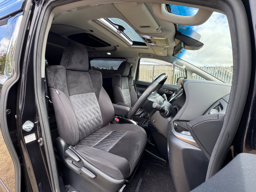 Toyota Vellfire 3.5 V6 Vellfire Executive Black #13
