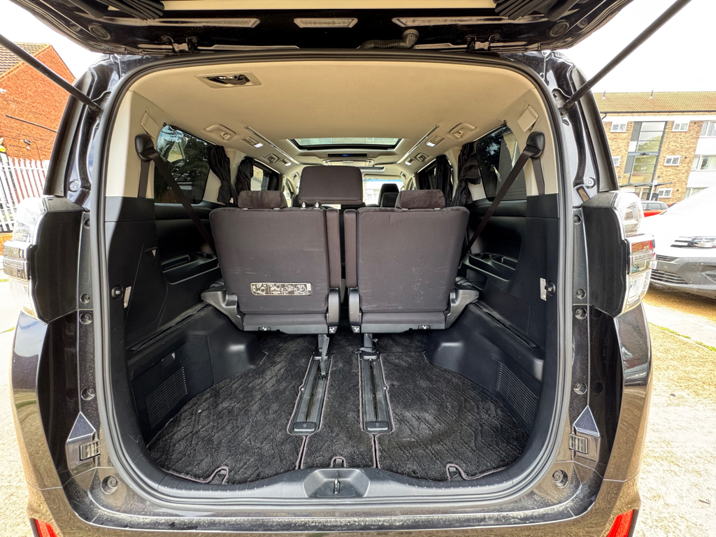 Toyota Vellfire 3.5 V6 Vellfire Executive Black #41
