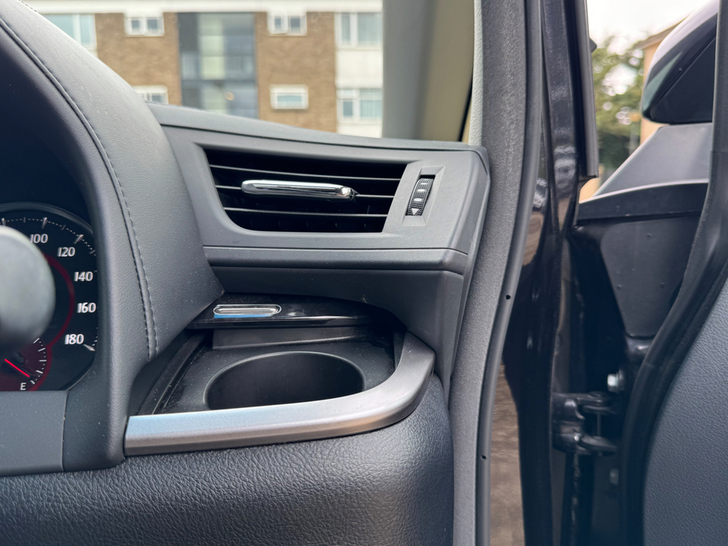 Toyota Vellfire 3.5 V6 Vellfire Executive Black #72