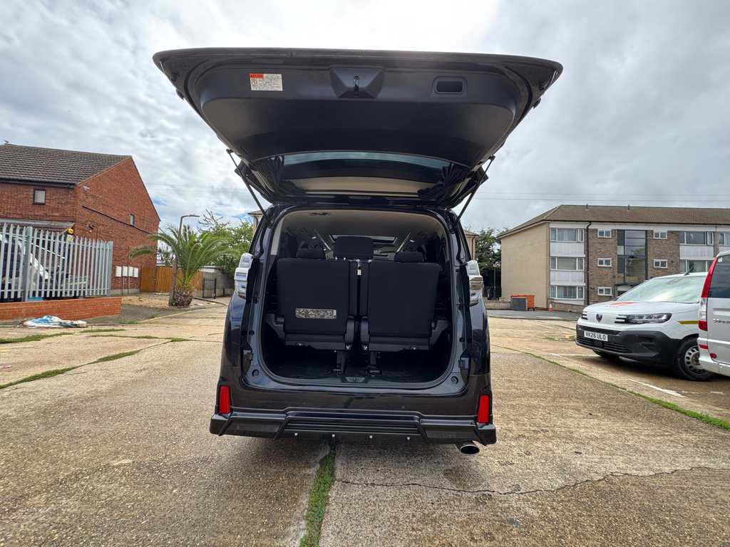 Toyota Vellfire 3.5 V6 Vellfire Executive Black #40