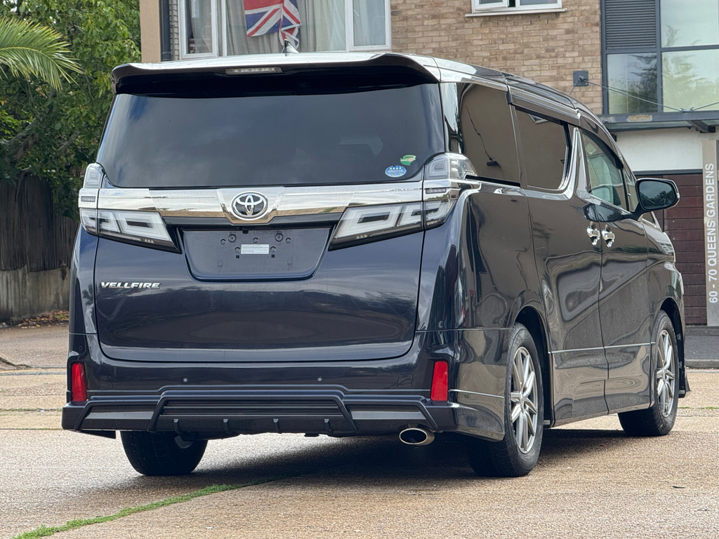 Toyota Vellfire 3.5 V6 Vellfire Executive Black #82